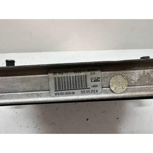 Radiador De Agua Auxiliar Direito Audi Q7 2012 7l8121212a