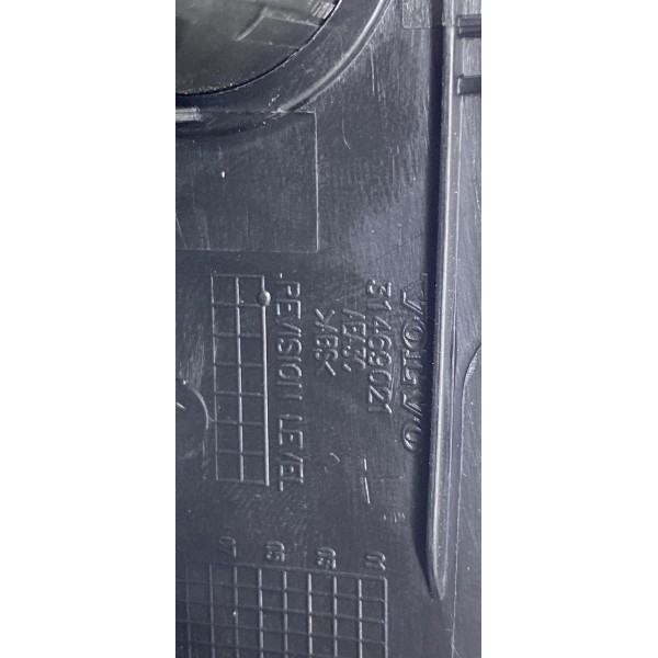 Entrada Usb / Tomada 12v - Volvo Xc40 T-4 Inscript 2020