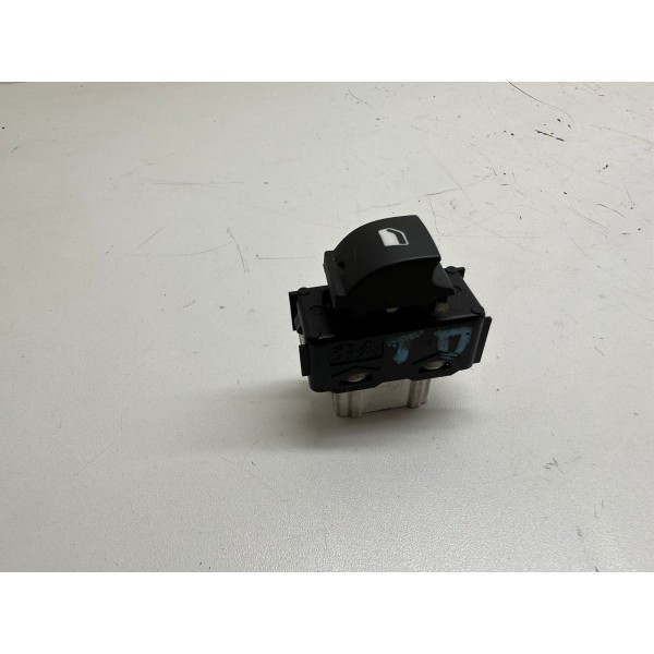 Botão Vidro Elétrico Traseiro Direito Peugeot 208 2014 4570