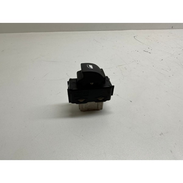 Botão Vidro Elétrico Traseiro Direito Peugeot 208 2014 4570