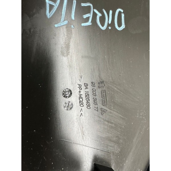 Acabamento Lateral Direito Peugeot 208 2014 9800639577 4479 Preto