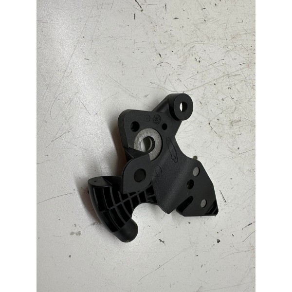 Trava Do Banco Traseiro Esquerdo Peugeot 208 2014 4422