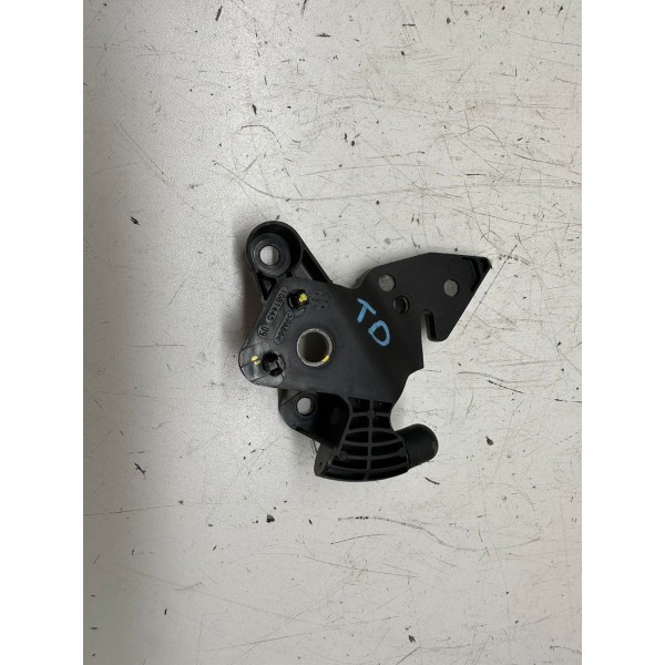 Trava Do Banco Traseiro Direito Peugeot 208 2014 4420