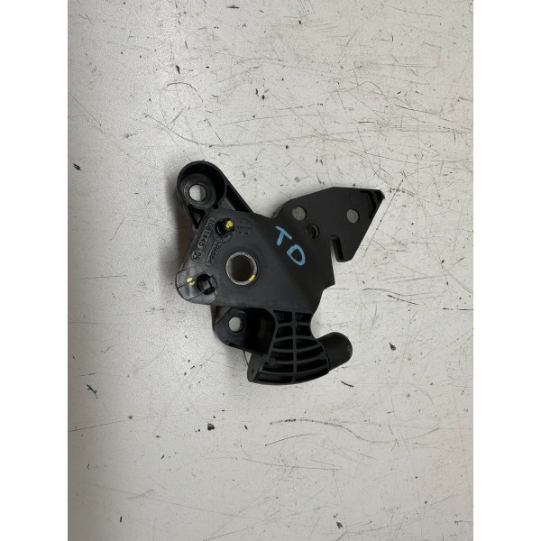 Trava Do Banco Traseiro Direito Peugeot 208 2014 4420