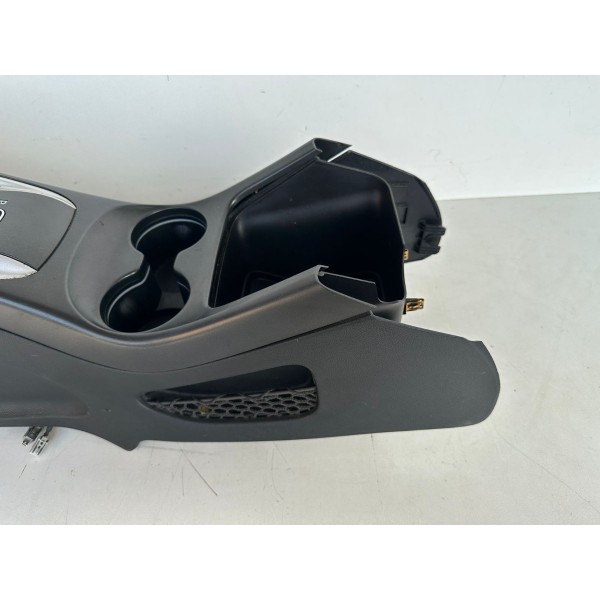 Console Central C/ Apoio De Braço Dodge Journey 2013