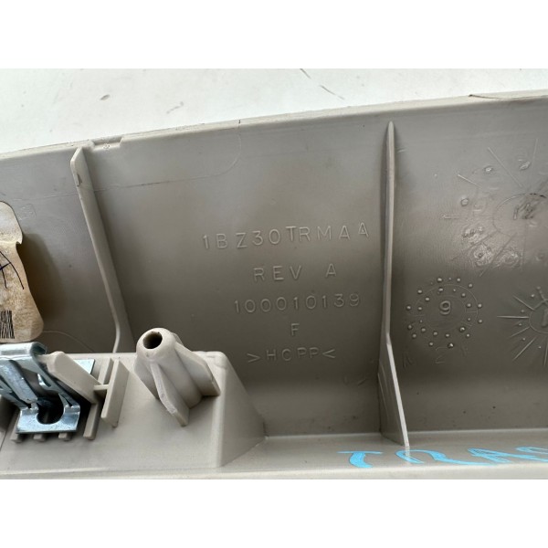 Acabamento Tampa Traseira Superior Dodge Journey 2013