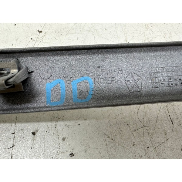 Moldura Difusor De Ar Lado Direito Dodge Journey 2013 4381