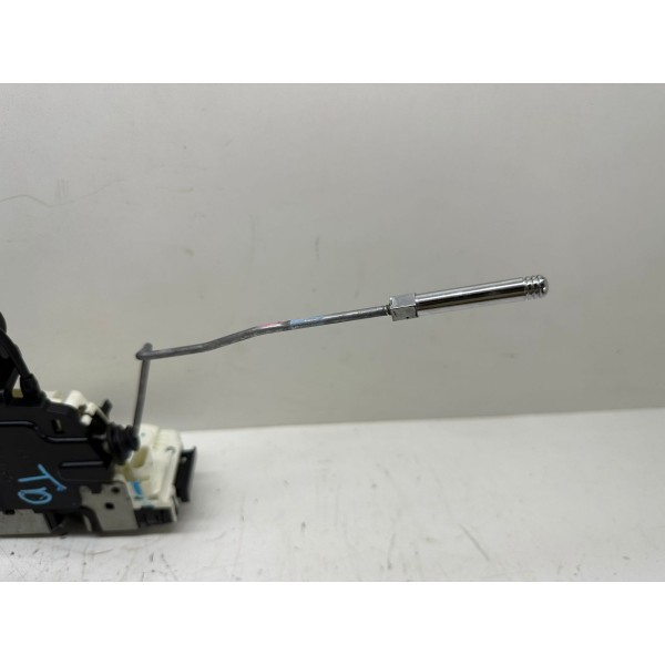 Fechadura Tras. Direita Dodge Journey 2013 4282 C/ Detalhe