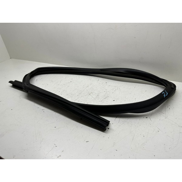 Borracha Do Vidro Traseiro Esquerdo Dodge Journey 2013 4227