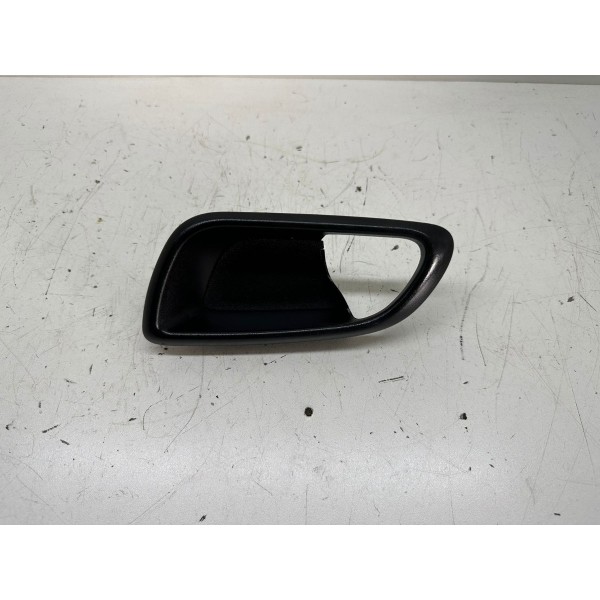 Moldura Maçaneta Int. Dian. Esquerda Dodge Journey 2013 3986 Dianteira