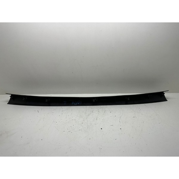 Acabamento Traseiro Audi Q7 2012 4l0867606b