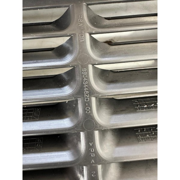 Forro Tras/direito Porta Malas Peugeot 208 2017 98043446zd