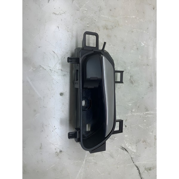 Maçaneta Interna Tras/direita Nissan Kciks Exclusive 2022 T Traseira