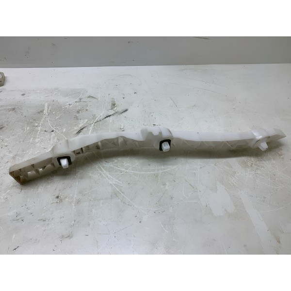 Guia Parachoque Tras/esquerdo Nissan Kicks Exclusive 2022