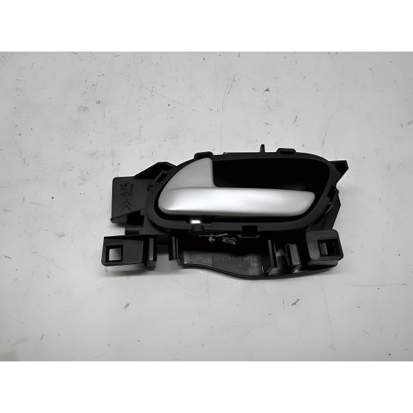 Maçaneta Interna Tras/esquerda Peugeot 208 2017 303966 5200 Traseira