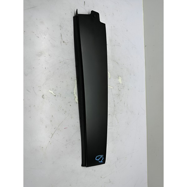 Moldura Externa Coluna Traseira Direita Audi Q3 2014 5046