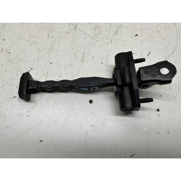 Limitador De Porta Dianteira Esquerda Cruze Lt 2017 3719