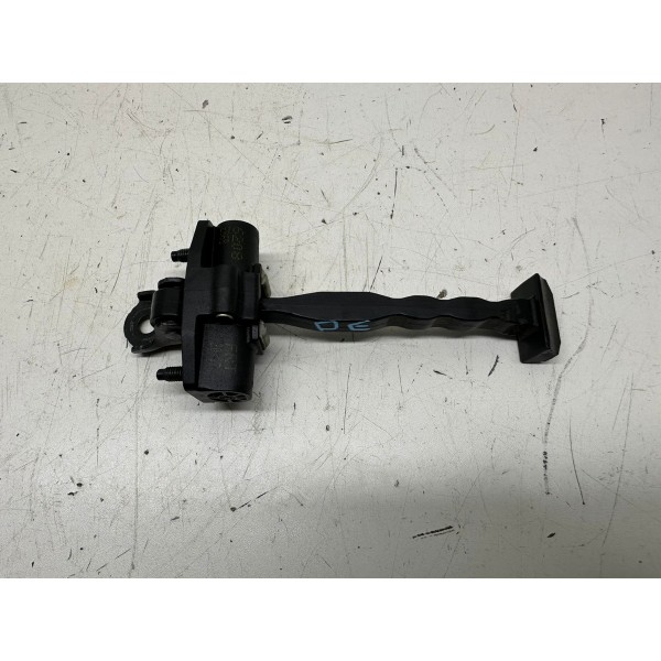 Limitador De Porta Dianteira Esquerda Cruze Lt 2017 3719