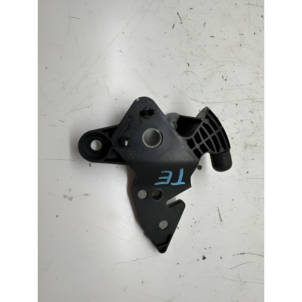 Trava Do Banco Traseiro Esquerdo Peugeot 208 2014 4422