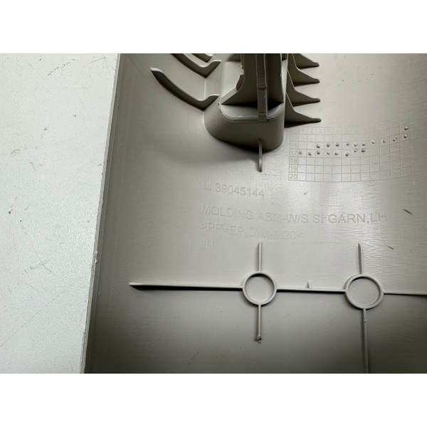 Acabamento Coluna Para Brisa Diant. Esq. Cruze Lt 2017 3659