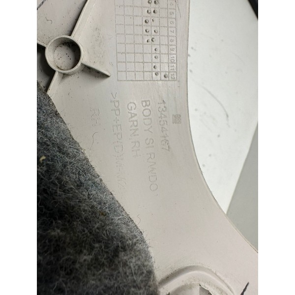 Acabamento Coluna Tras. Direita Cruze Lt 2017 3652 13454167