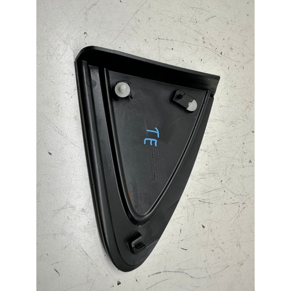 Moldura Traseira Esquerda Cruze Lt 2017 3565 84034202