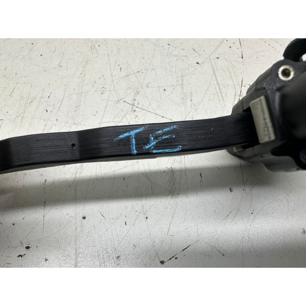 Limitador De Porta Traseiro Esquerdo Cruze Lt 2017 3561