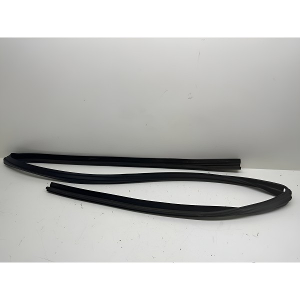 Canaleta Dianteira Direita Freelander 2010 2104