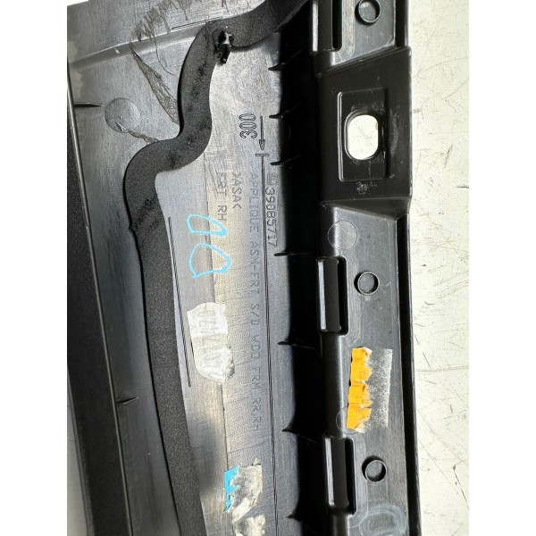 Acabamento Coluna Externa Diant. Direita Cruze Lt 2017 3546