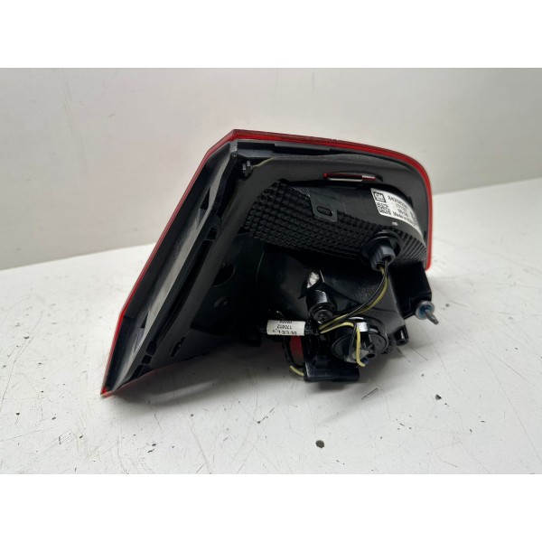 Lanterna Tampa Traseira Esquerda Cruze Lt 2017 84258208