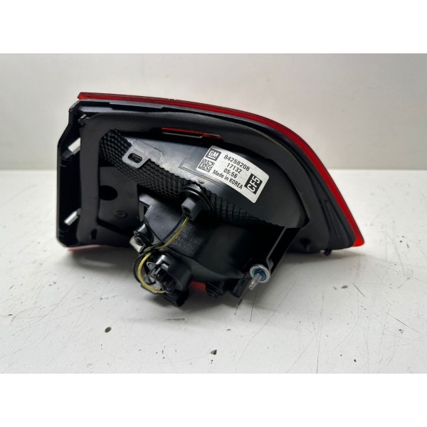 Lanterna Tampa Traseira Esquerda Cruze Lt 2017 84258208