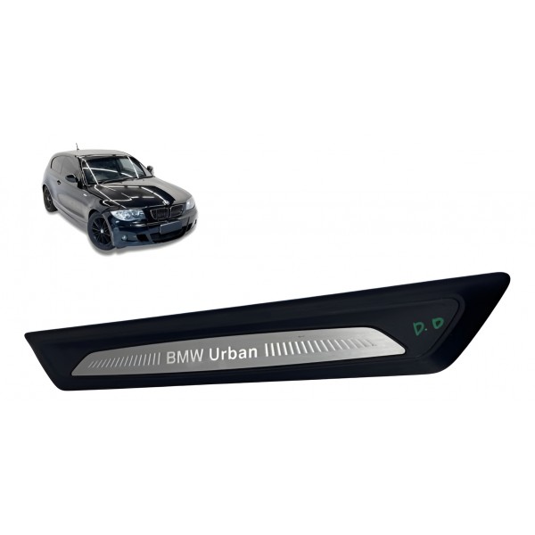 Soleira De Porta ( Dianteira Direita ) - Bmw 118i 2012 1.6 Preto