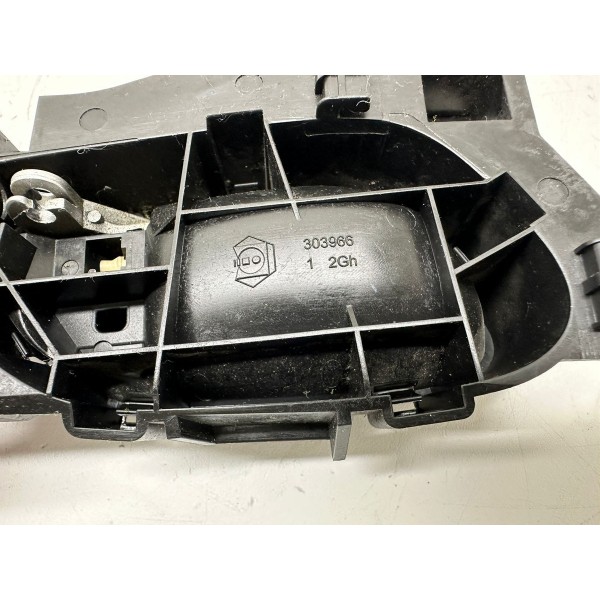 Maçaneta Interna Dian/esquerda Peugeot 208 2017 303966 5213 Dianteira