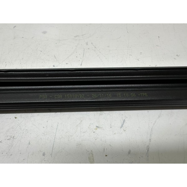 Pestana Interna Tras/esquerda Peugeot 208 2017 15018yb2 5203 Preto