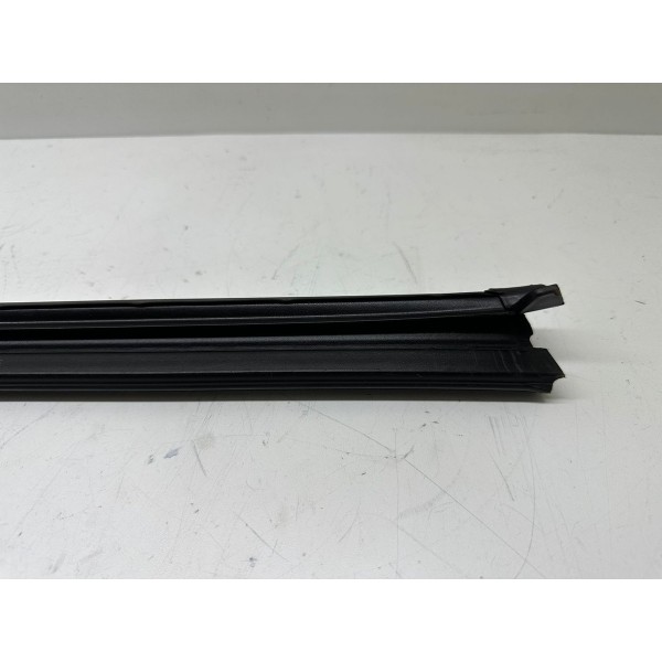 Pestana Interna Tras/esquerda Peugeot 208 2017 15018yb2 5203 Preto