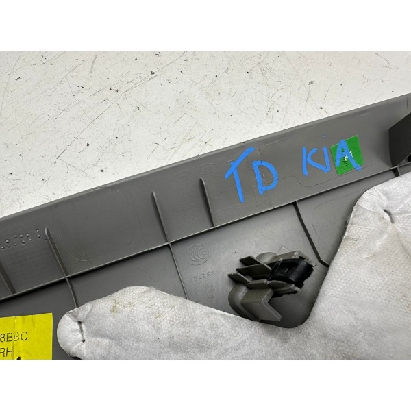 Acabamento Coluna Traseira Direita Kia Optima 2013 3271