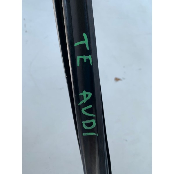 Canaleta Porta Tras. Esquerda Audi Q7 2012 4l0839439