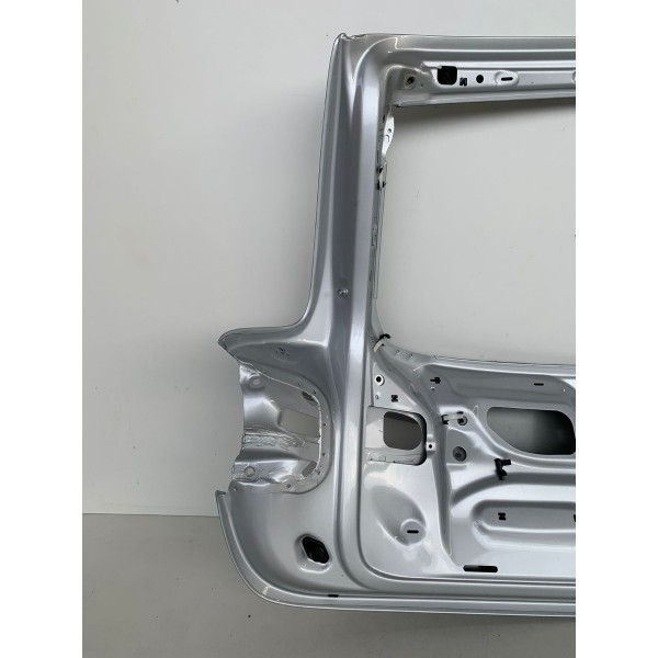 Tampa Traseira Audi Q7 3.0 V6 2012 4l0823155a - Sem Detalhes Prateado