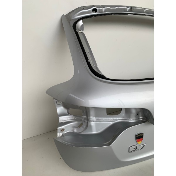 Tampa Traseira Audi Q7 3.0 V6 2012 4l0823155a - Sem Detalhes Prateado