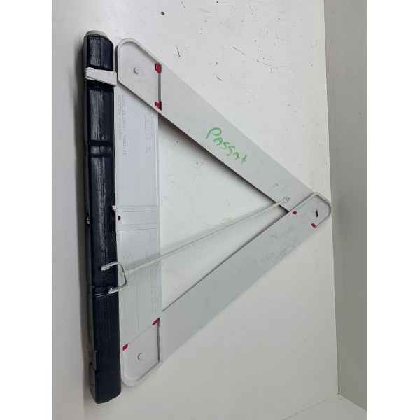 Triangulo De Sinalizacao De Segurança Passat 2012 2639