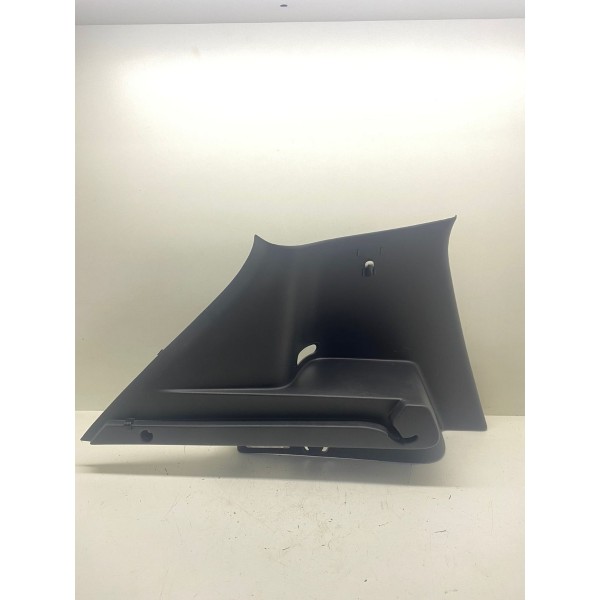 Suporte Tampão Porta Mala Dir. Renault Sandero 2015 A 2021