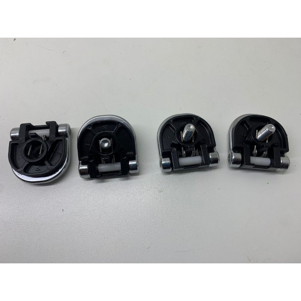 Jogo De Ganchos Porta Malas Evoque 2013 2233