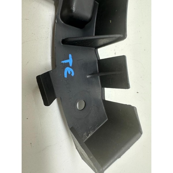 Guia Do Para-choque Tras. Esq. Freelander 2010 2218