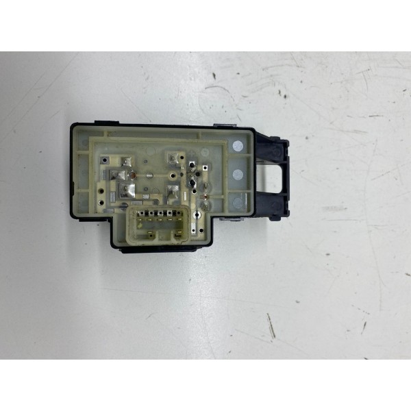 Botão Vidro Elétrico Tras. Direito Hyundai Elantra 2018 2100