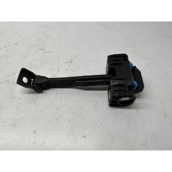 Limitador Porta Dianteira Esquerda Audi Q3 2014 5081