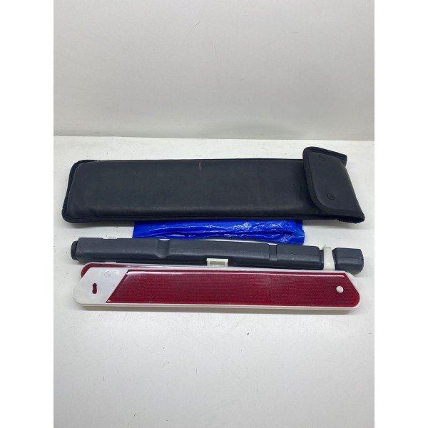 Triângulo Sinalização - Toyota Hilux 2020