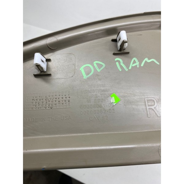 Acabamento Interior Direito Dodge Ram 2500 2032