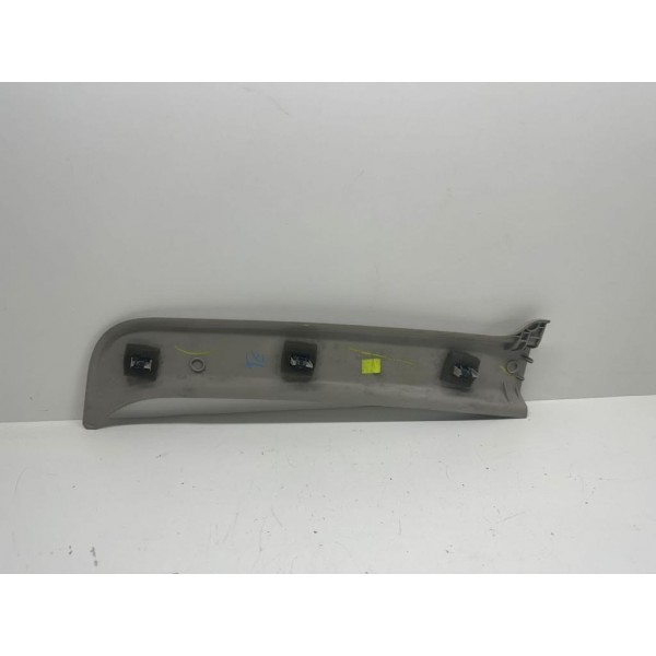 Acabamento Coluna Traseira Esquerda Dodge Ram 2500 2012 1679