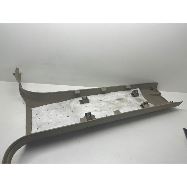 Acabamento Coluna Inferior Diant. Esq. Dodge Ram 2500 2012