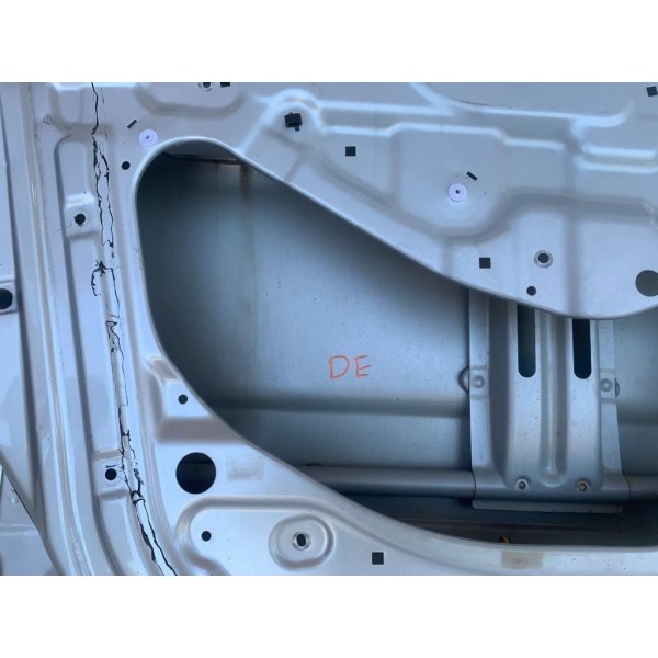 Porta Dianteira Esquerda Ssangyong Actyon 2010 Lisa Dianteira Esquerda Prateado